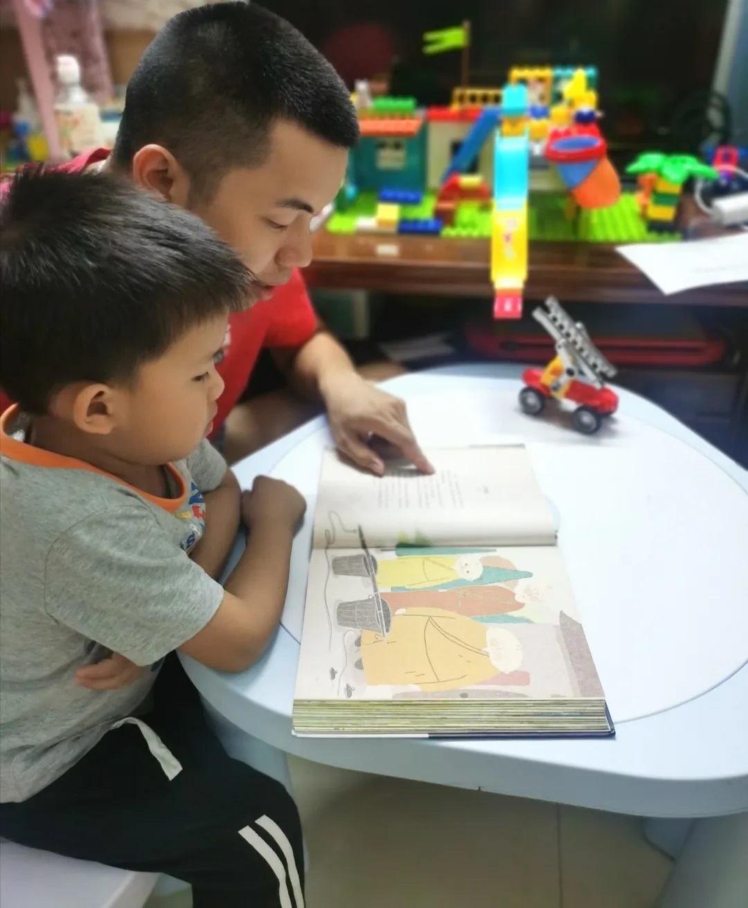 滋润童心，生长幸福——白云山Z6尊龙凯时发展“六一”儿童节活动