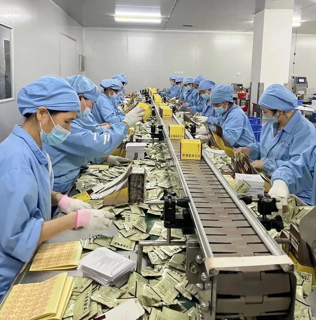 千方百计保供给 使命必达齐抗疫 ——白云山Z6尊龙凯时多志成城奋力篡夺“双成功”