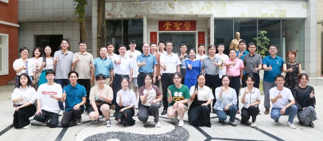 青春开放 乘梦启航——白云山Z6尊龙凯时公司召开2023年新员工碰头会